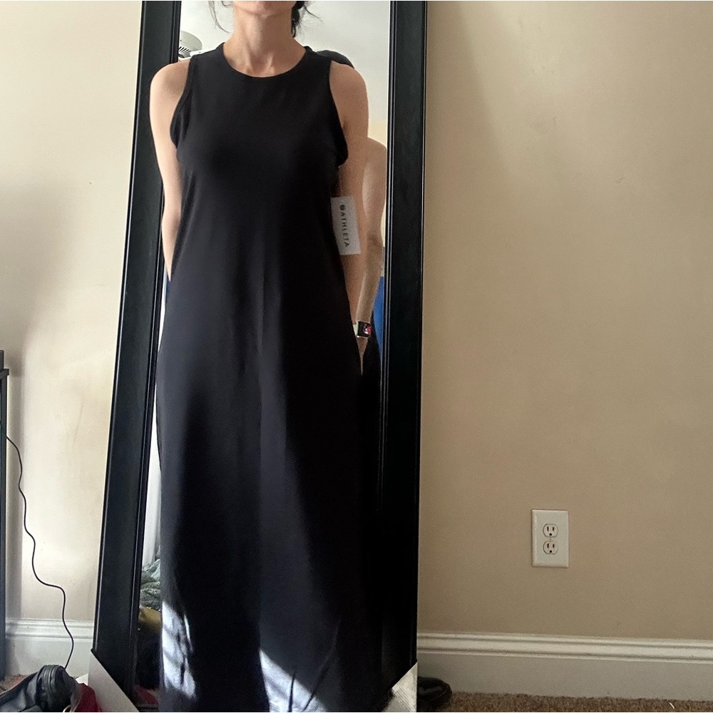 NWT Athleta Essential Midi Dress Black M /T
